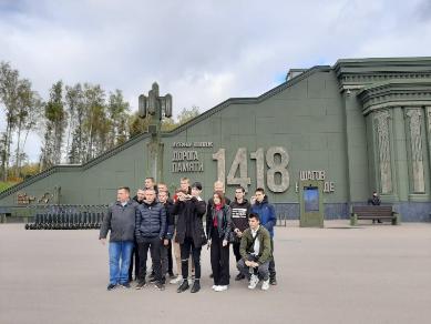 Экскурсия в московский парк "Патриот"